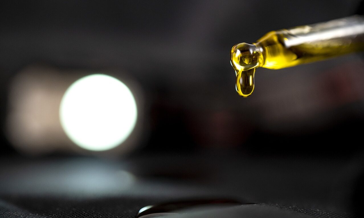 cbd oil, cannabis oil, hash oil-6559804.jpg